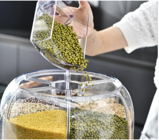 360 Degree Rotating Dry Food Dispenser